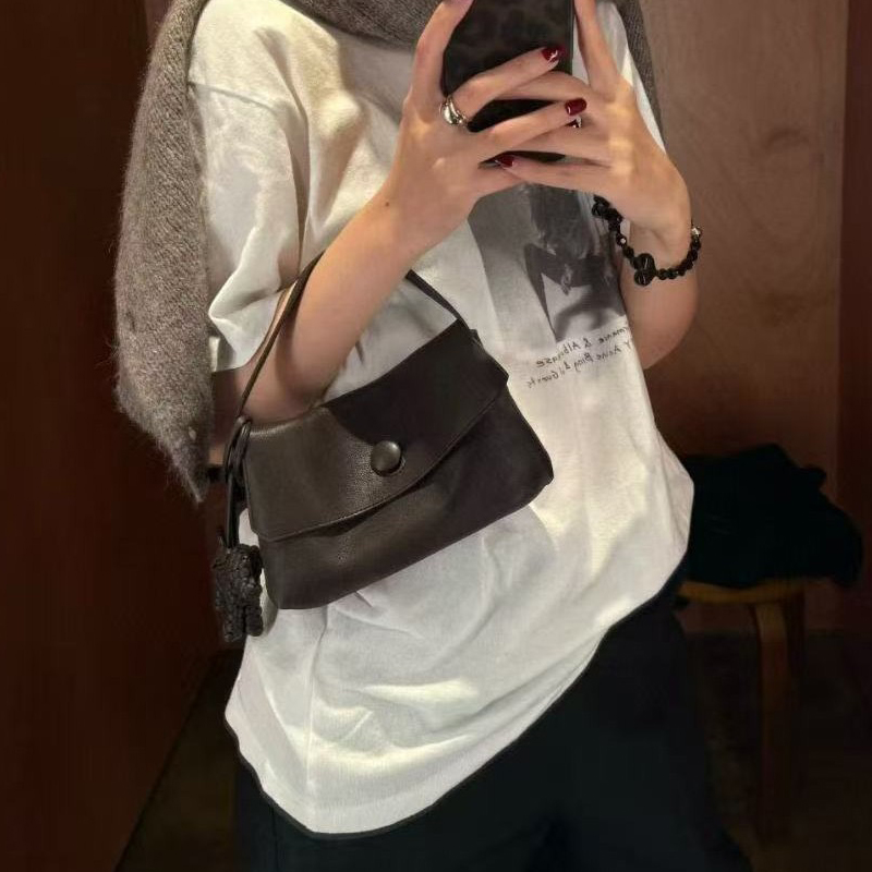 Iniziali personalizzate Mini b - Luxury Bags Of 2026 recensione e prezzo