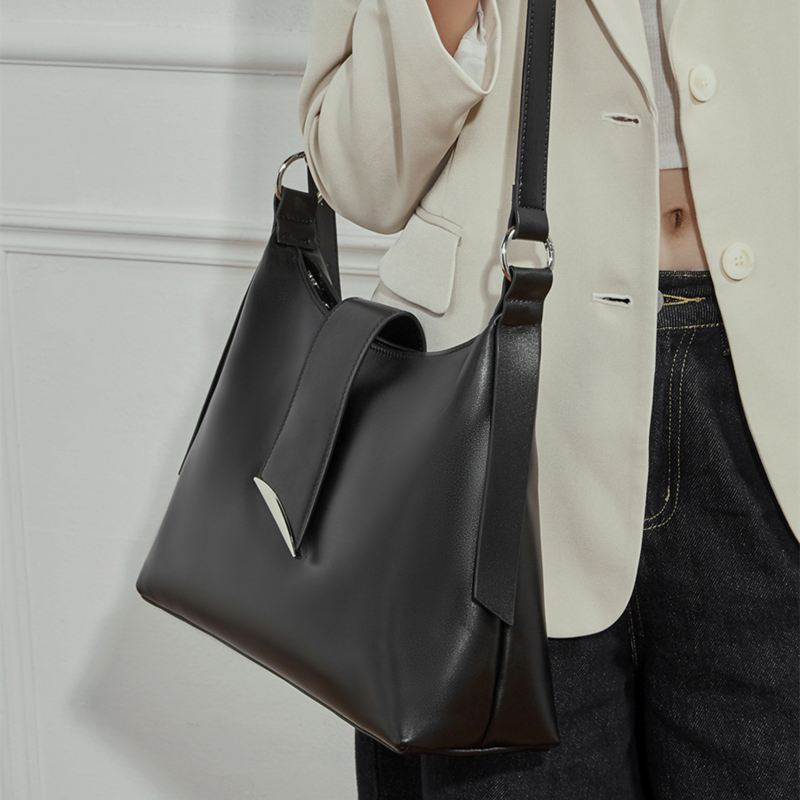 Borse a Spalla Grandi Hobo in  - Luxury Bags Of 2026 recensione e prezzo