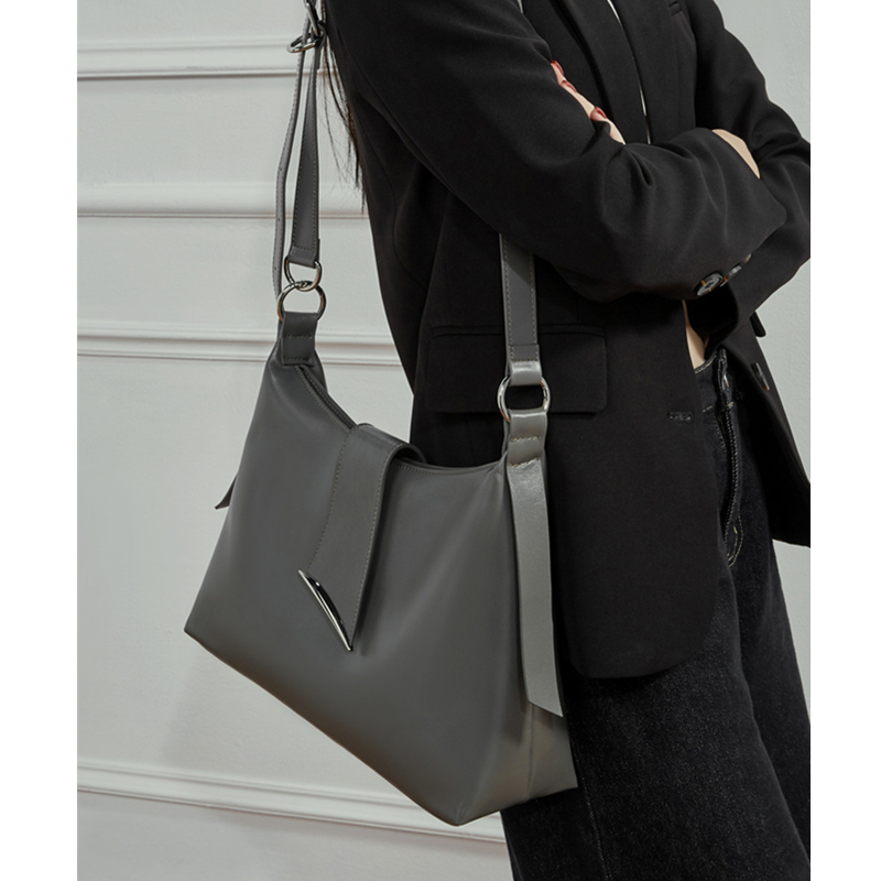 Borse a Spalla Grandi Hobo in  - Luxury Bags Of 2026 recensione e prezzo